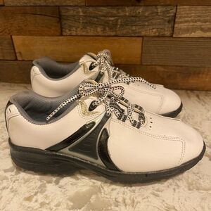FootJoy Boys Golfing Shoes 4M